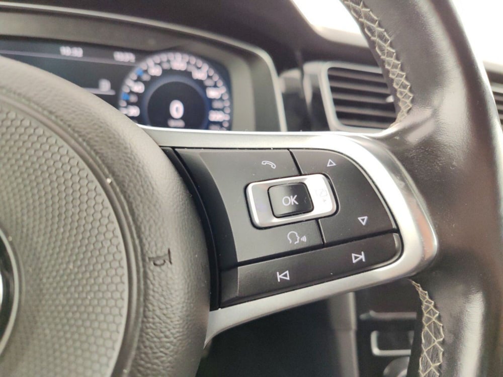 Volkswagen Golf usata a Massa-Carrara (13)