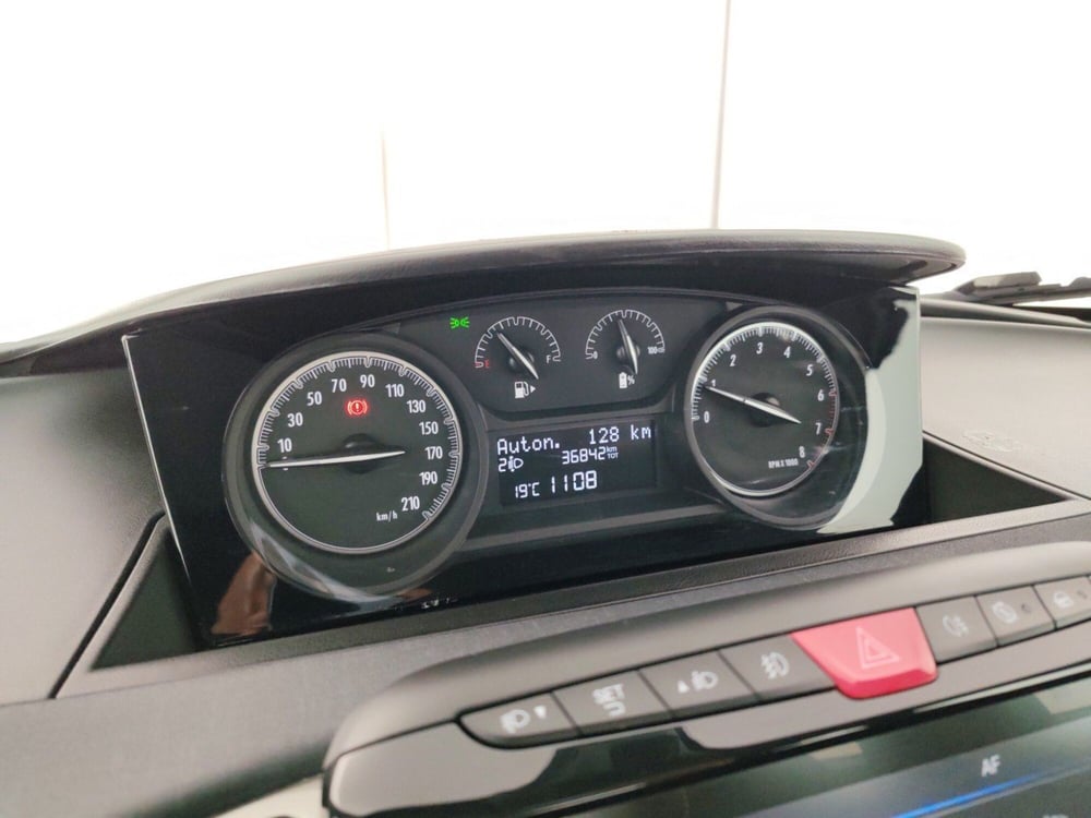 Lancia Ypsilon usata a Massa-Carrara (13)