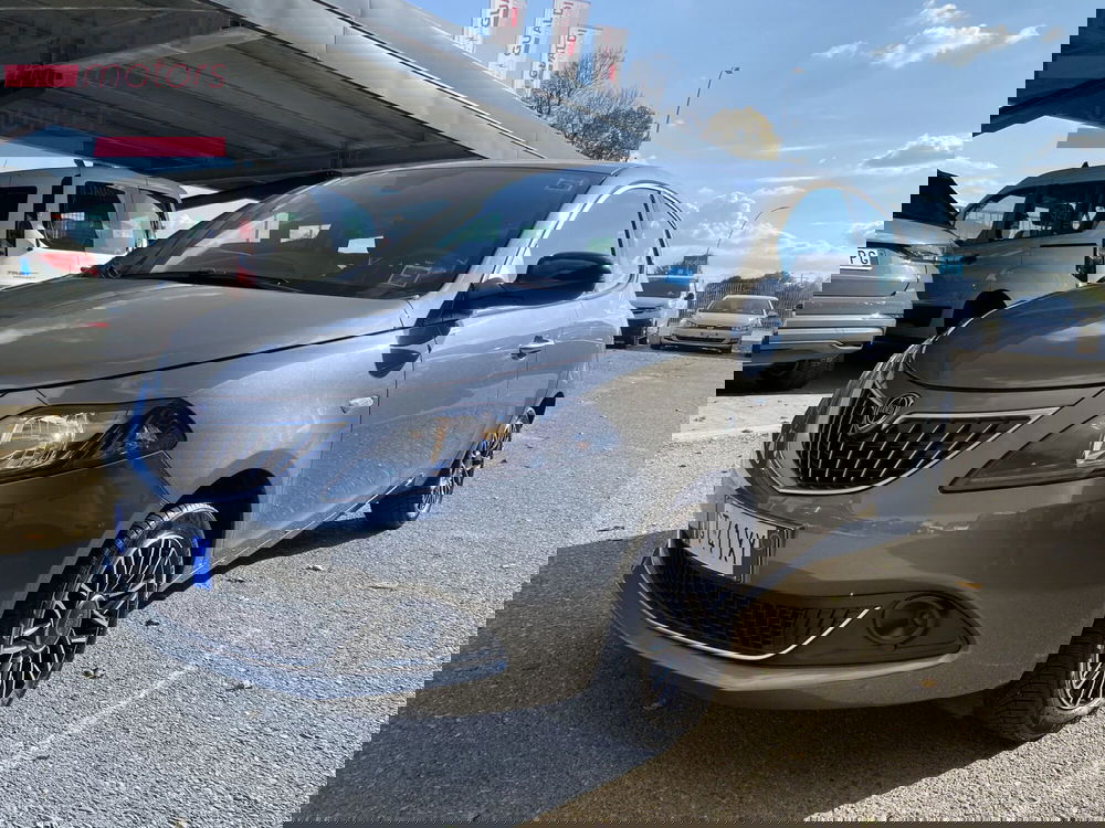 Lancia Ypsilon usata a Modena (17)