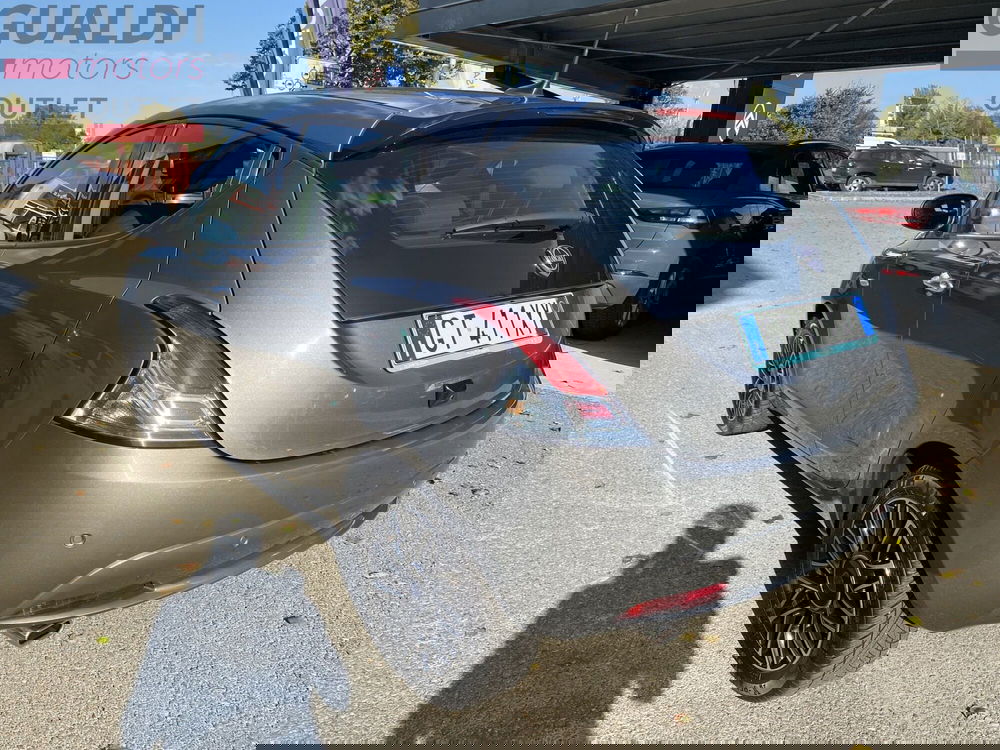 Lancia Ypsilon usata a Modena (19)