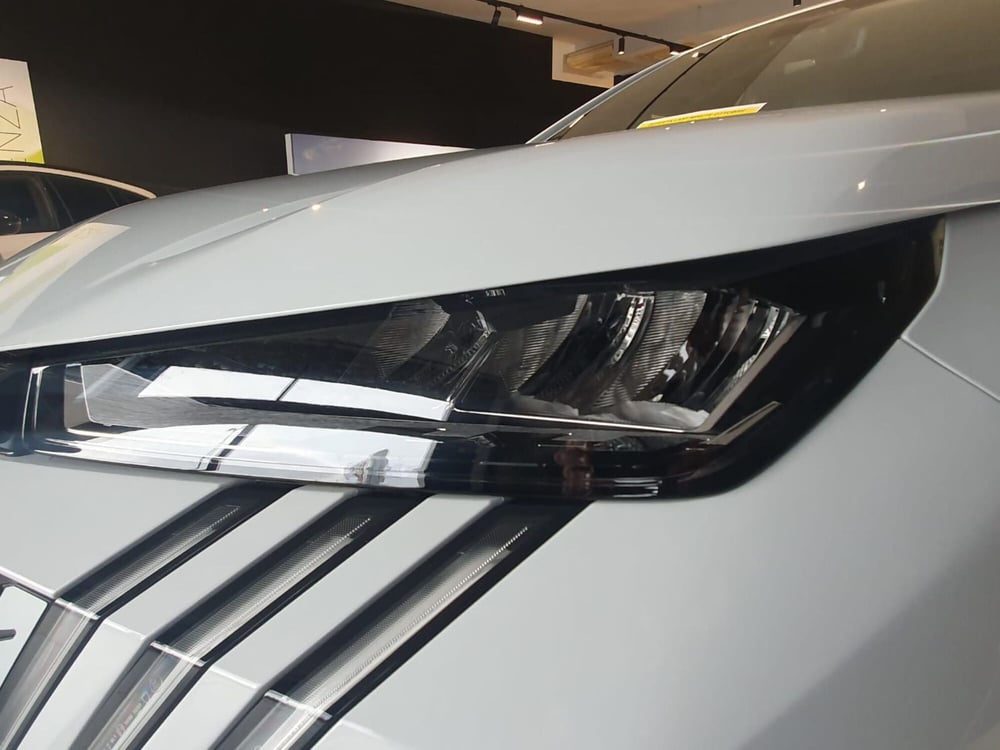 Peugeot 3008 nuova a Frosinone (11)