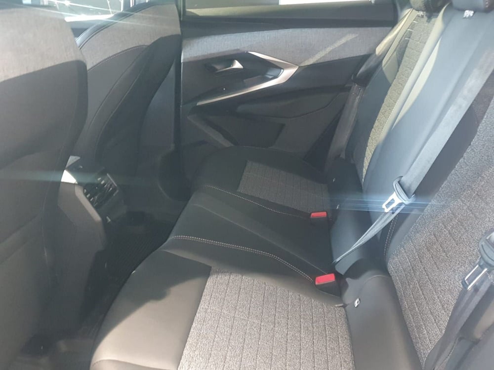 Peugeot 3008 nuova a Frosinone (13)