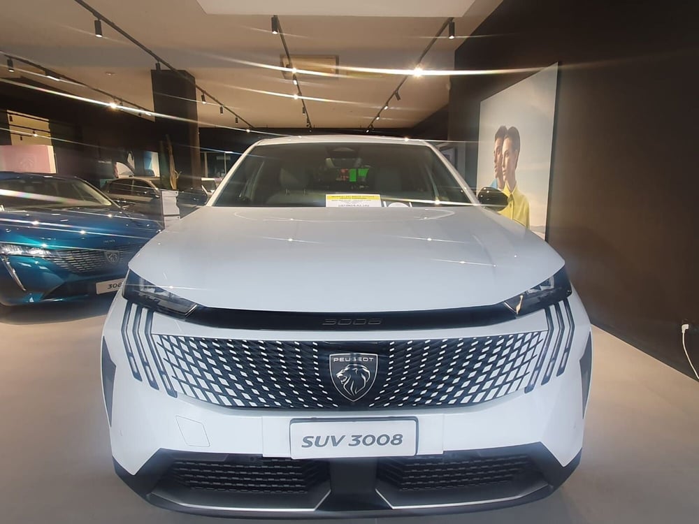 Peugeot 3008 nuova a Frosinone (2)