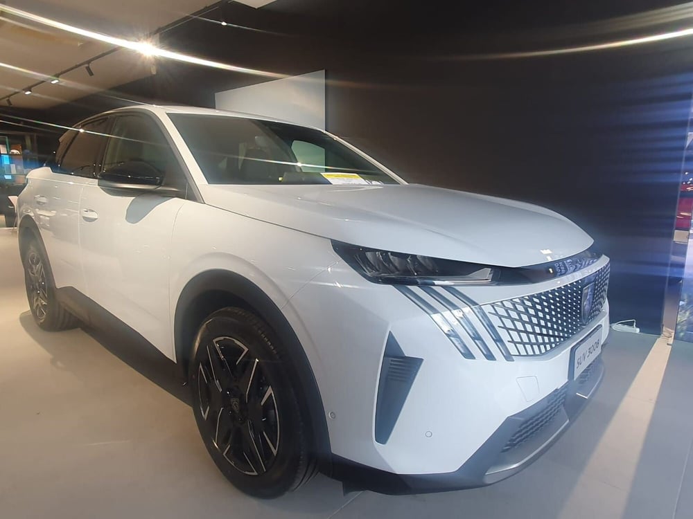 Peugeot 3008 nuova a Frosinone (4)