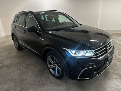 Volkswagen Tiguan 2.0 TDI 150 CV SCR DSG 4MOTION R-Line del 2021 usata a Avezzano