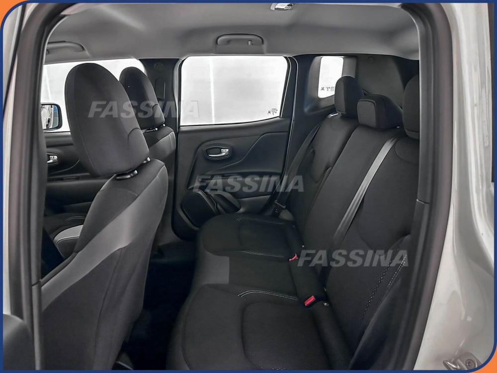 Jeep Renegade nuova a Milano (11)