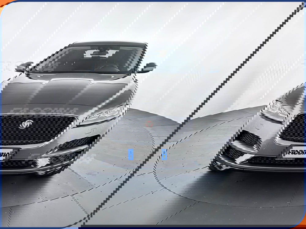 Jaguar F-Pace usata a Milano (2)