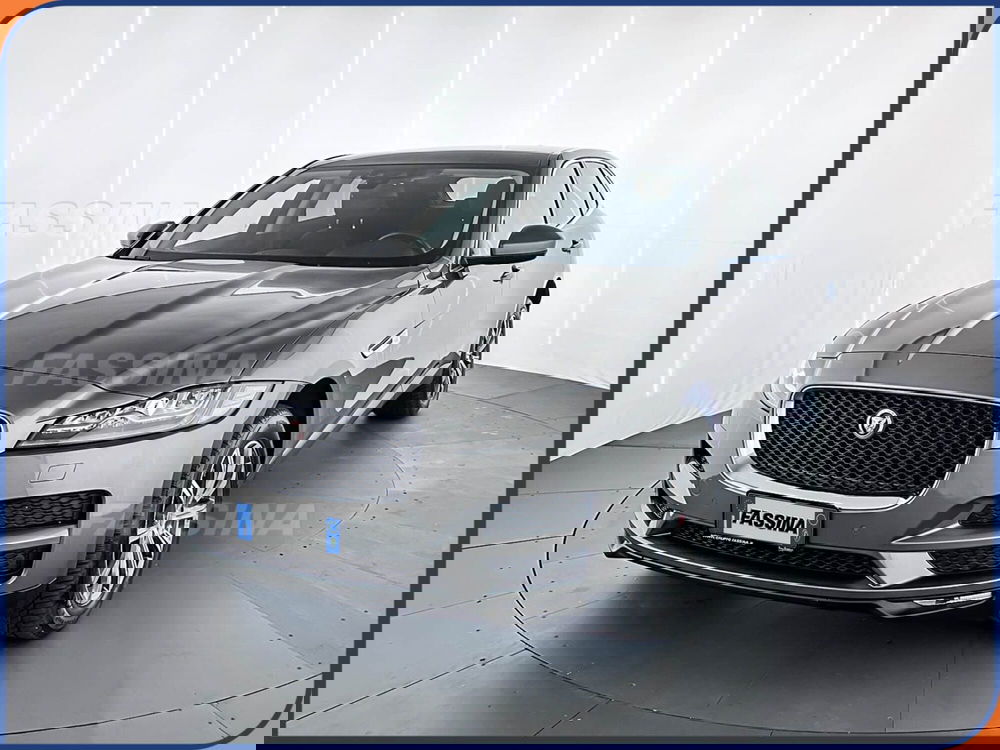 Jaguar F-Pace usata a Milano (3)