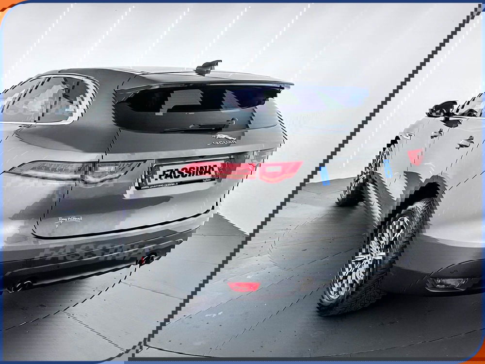 Jaguar F-Pace usata a Milano (4)