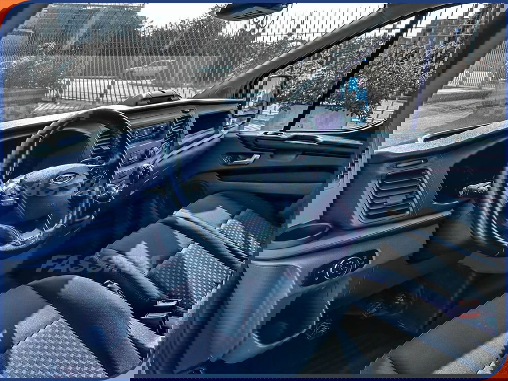 Ford Transit Custom Furgone usata a Milano (9)