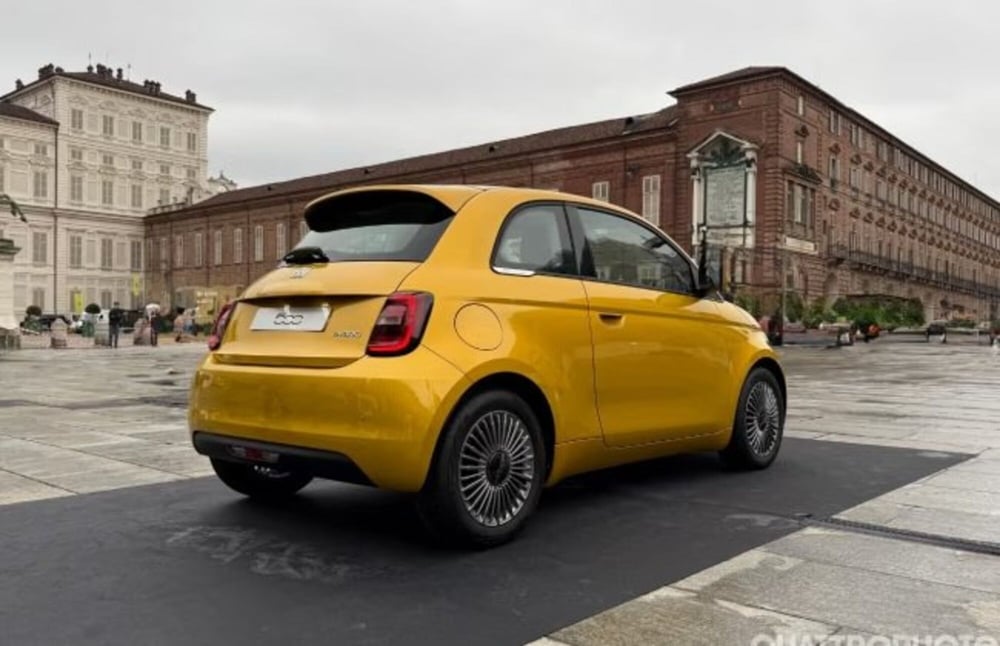 Fiat 500 nuova a Bergamo (2)