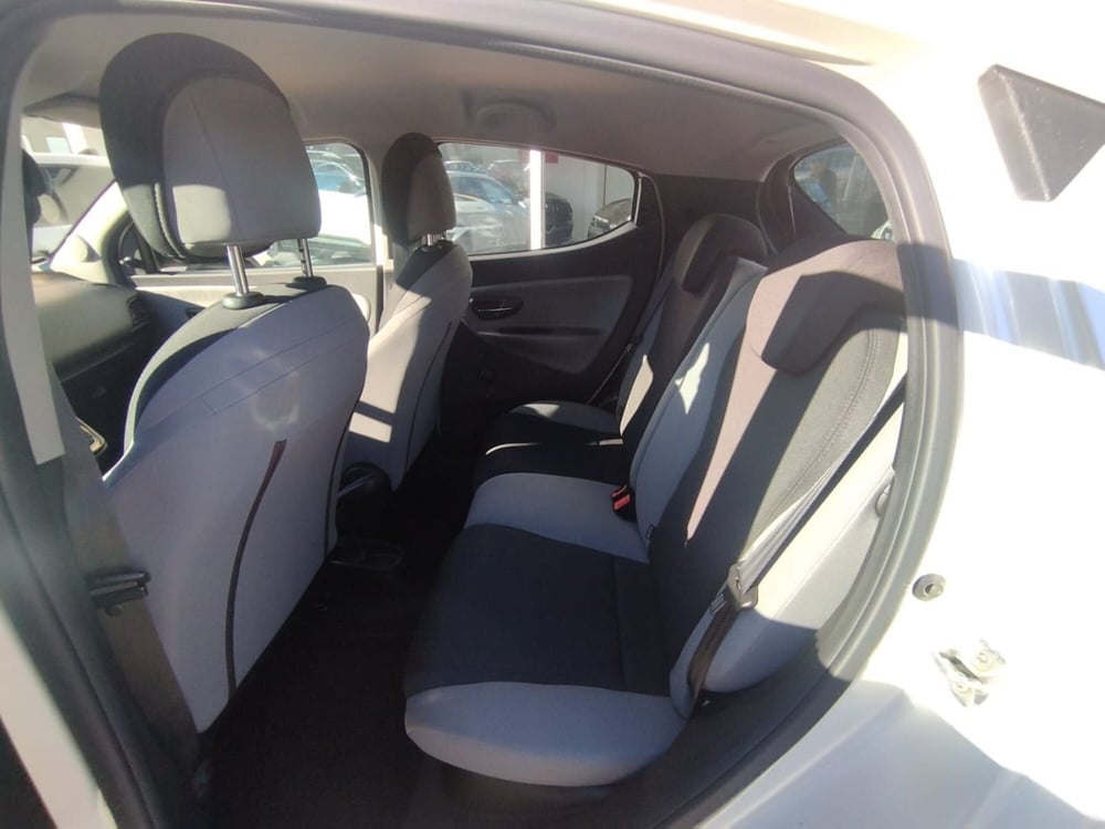 Lancia Ypsilon usata a Arezzo (13)