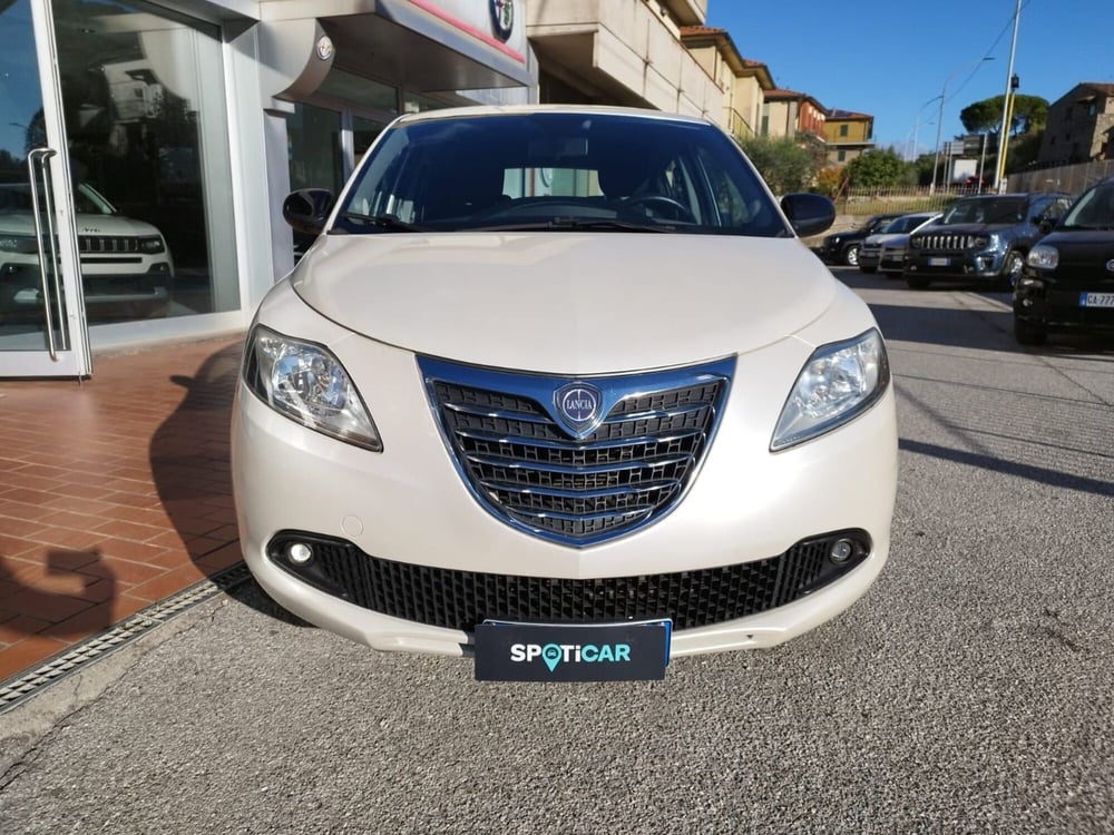 Lancia Ypsilon usata a Arezzo (3)