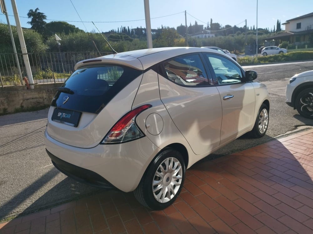Lancia Ypsilon usata a Arezzo (8)