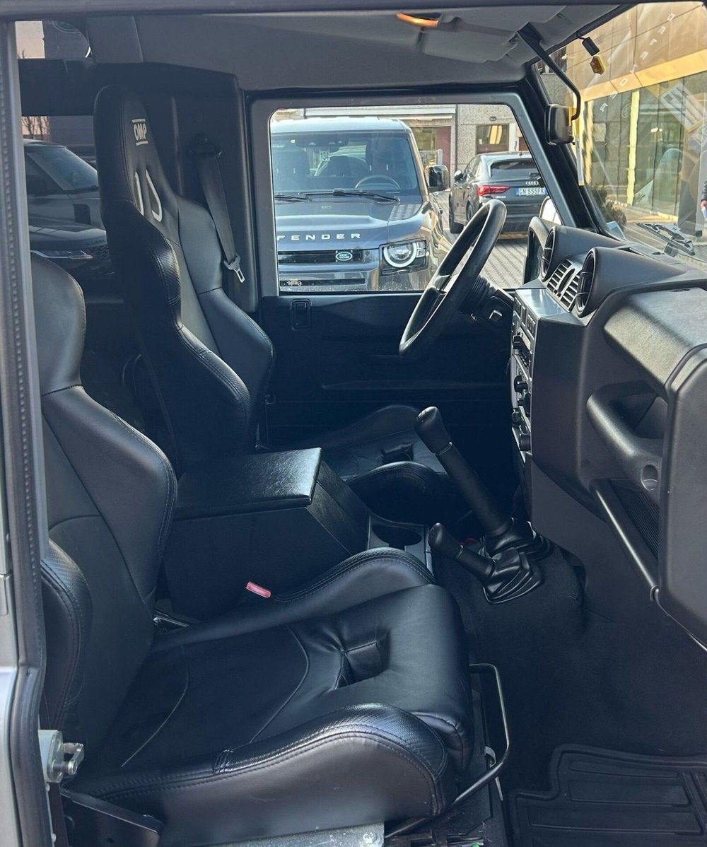 Land Rover Defender usata a Ferrara (5)