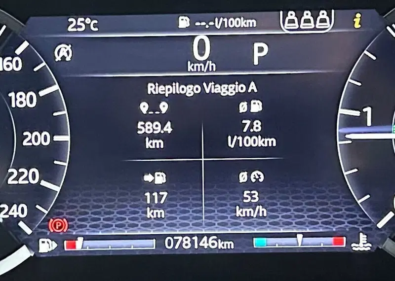 Land Rover Discovery Sport usata a Ferrara (9)