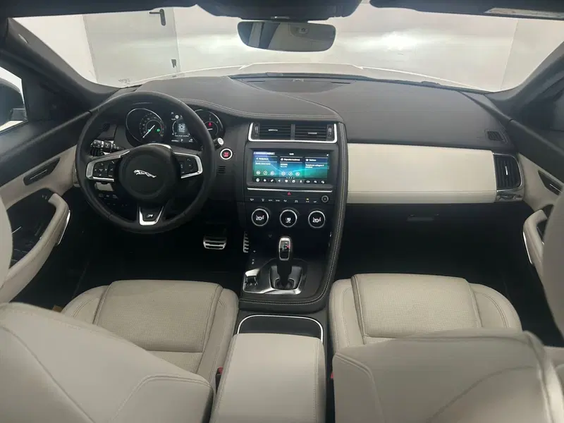 Jaguar E-Pace usata a Ferrara (3)