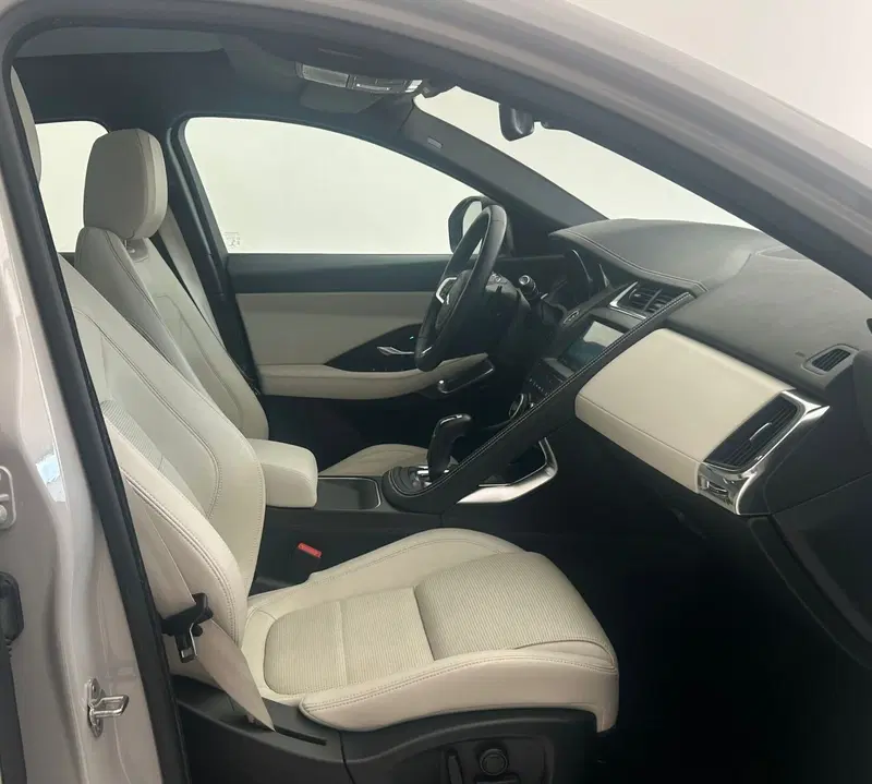 Jaguar E-Pace usata a Ferrara (4)