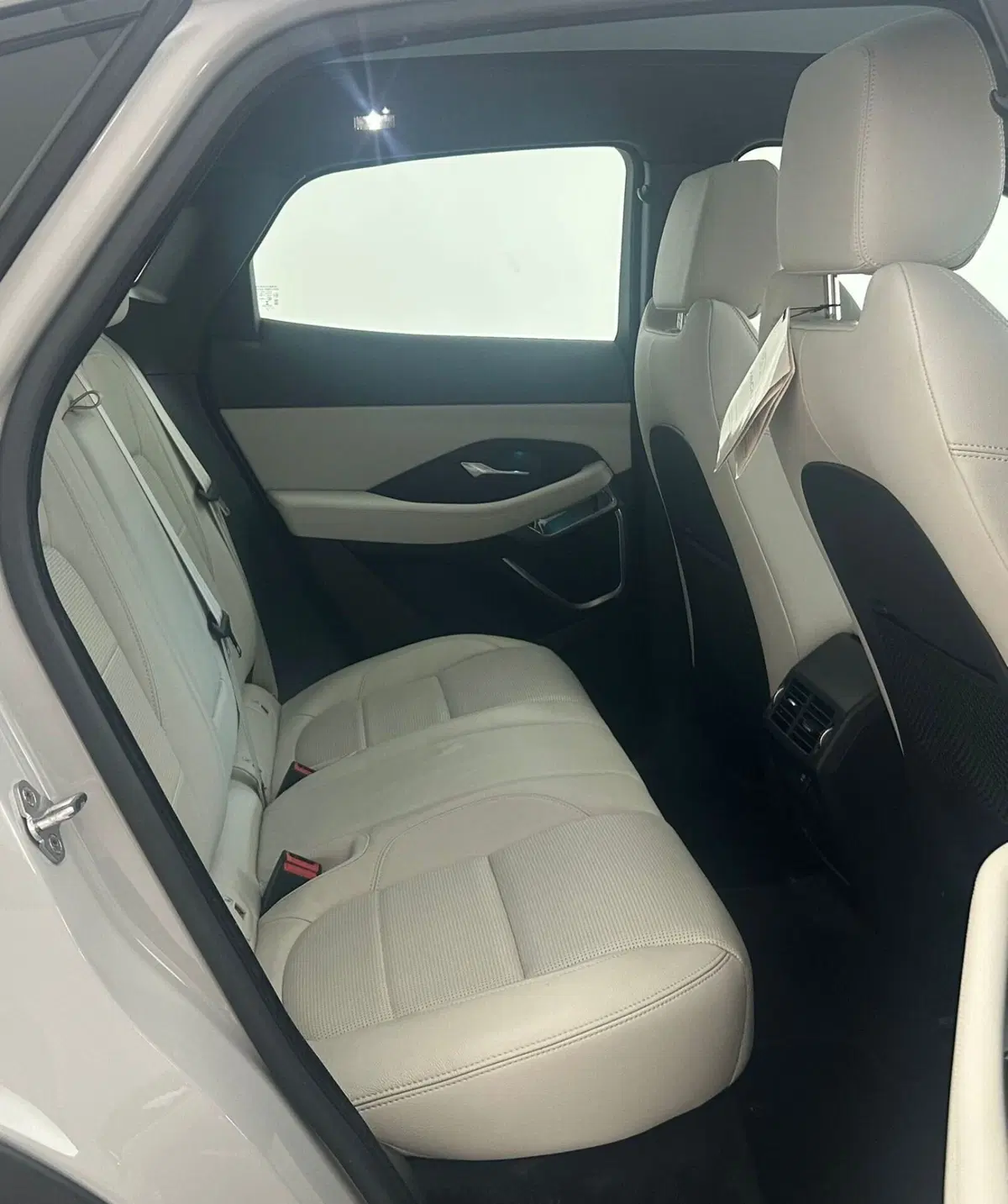 Jaguar E-Pace usata a Ferrara (5)