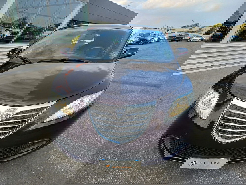 Lancia Ypsilon usata a Modena (3)