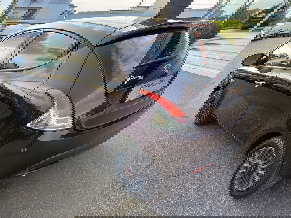 Lancia Ypsilon usata a Modena (7)