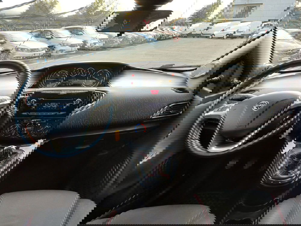 Lancia Ypsilon usata a Modena (9)