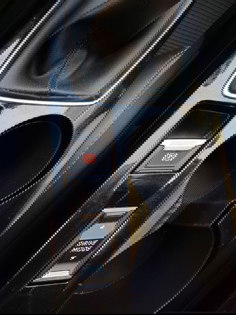 Peugeot 208 usata a Modena (17)