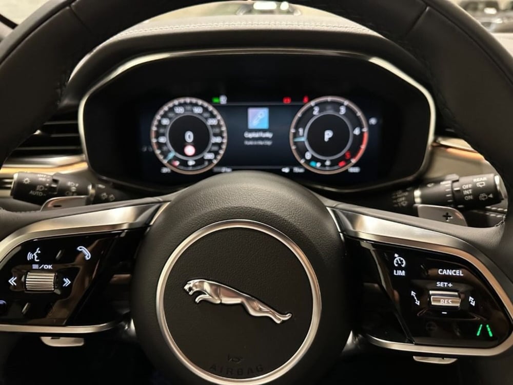 Jaguar F-Pace usata a Verbano Cusio Ossola (10)