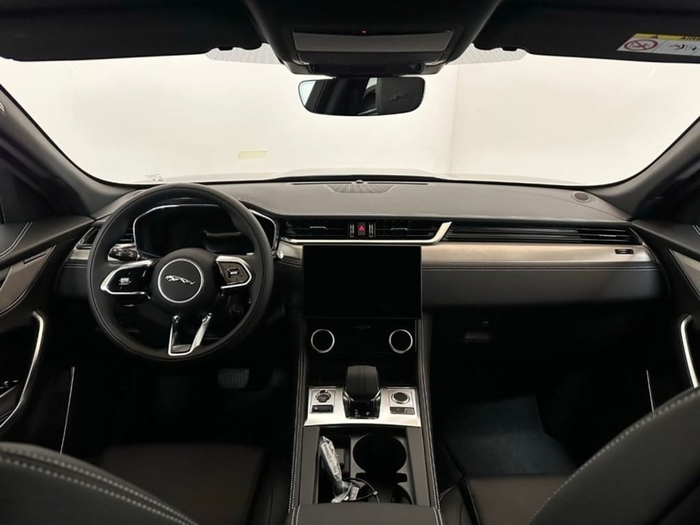 Jaguar F-Pace usata a Verbano Cusio Ossola (4)