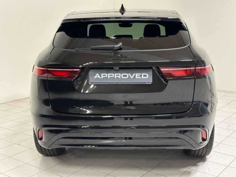 Jaguar F-Pace usata a Verbano Cusio Ossola (7)