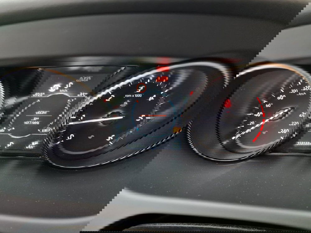 Land Rover Discovery Sport usata a Verbano Cusio Ossola (11)