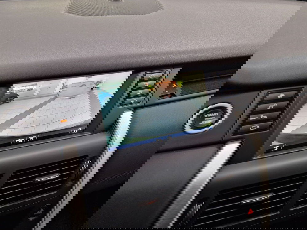 Land Rover Discovery Sport usata a Verbano Cusio Ossola (14)