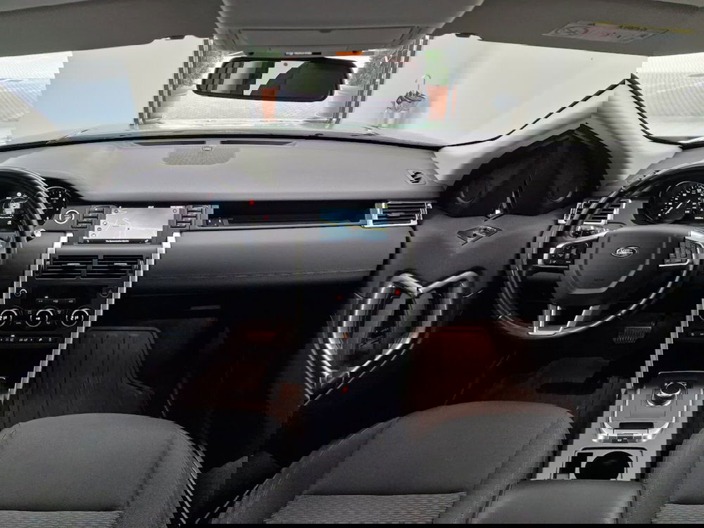 Land Rover Discovery Sport usata a Verbano Cusio Ossola (4)