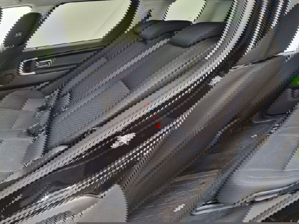 Land Rover Discovery Sport usata a Verbano Cusio Ossola (5)
