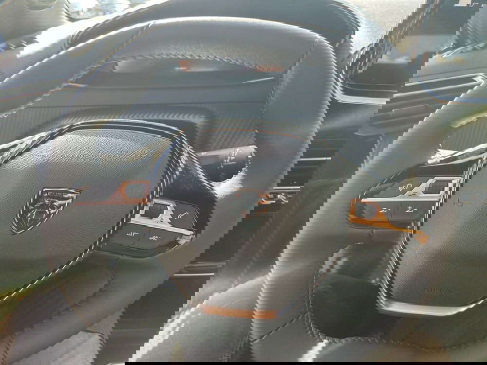 Peugeot 2008 nuova a Latina (14)