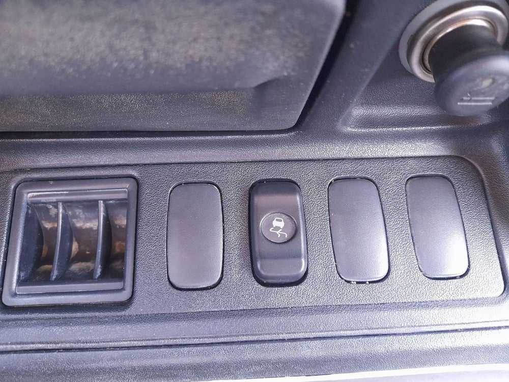 Mitsubishi Pajero usata a L'Aquila (6)