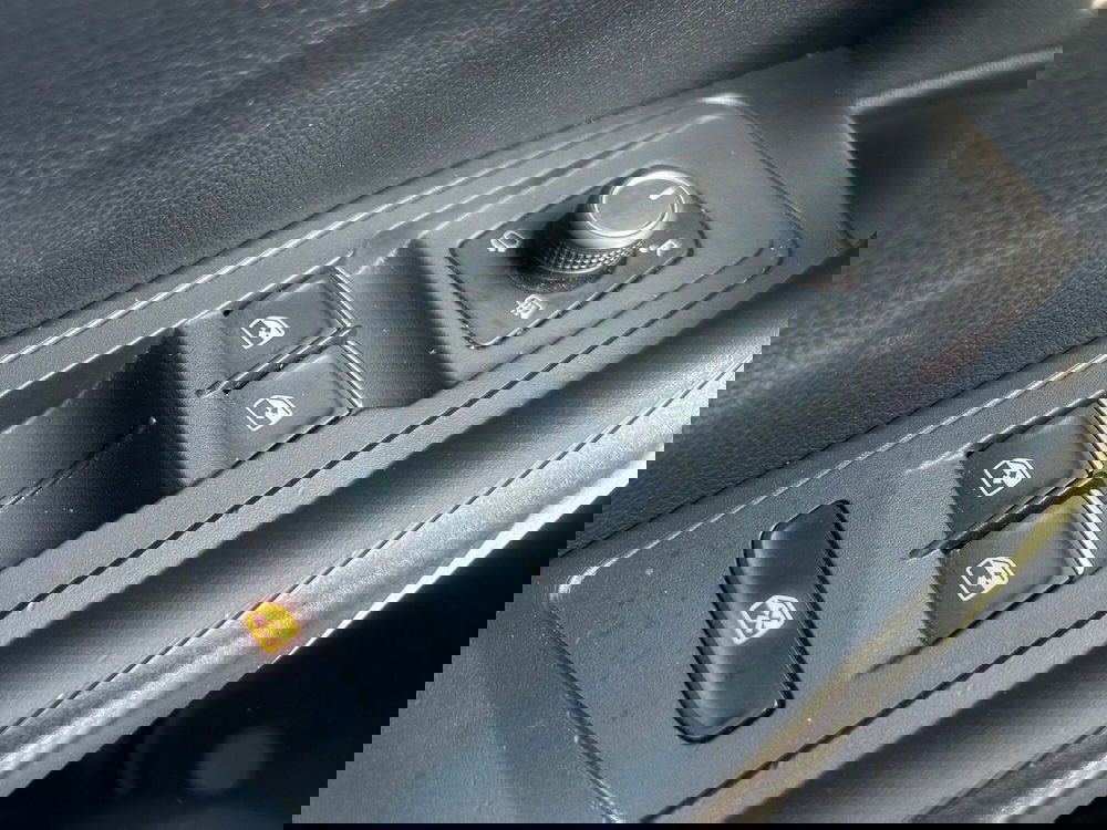 Volkswagen T-Roc usata a Milano (16)