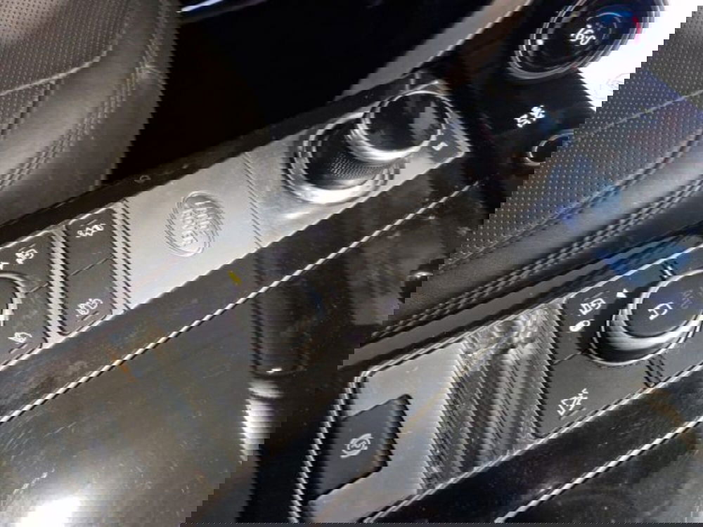 Land Rover Range Rover usata a Livorno (19)