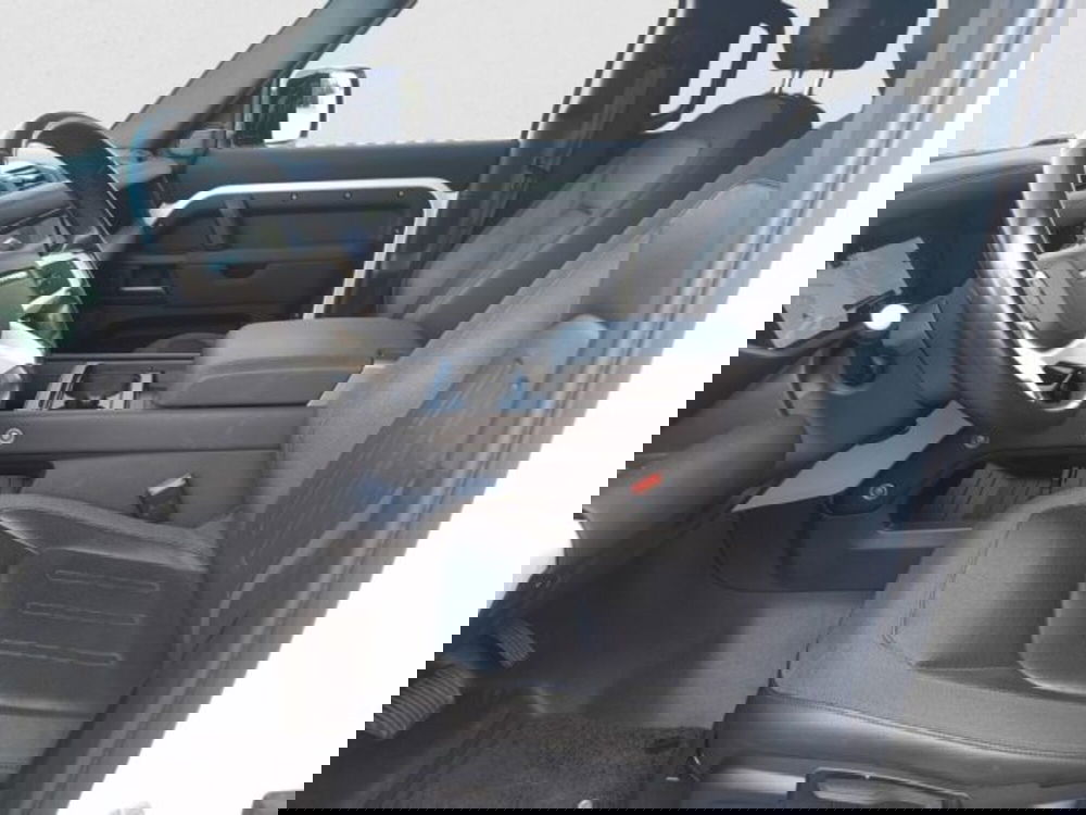 Land Rover Defender usata a Livorno (14)