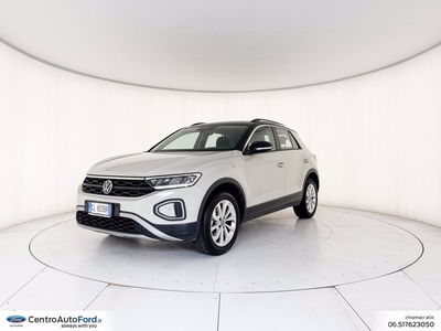 Volkswagen T-Roc 1.0 TSI Life del 2022 usata a Albano Laziale