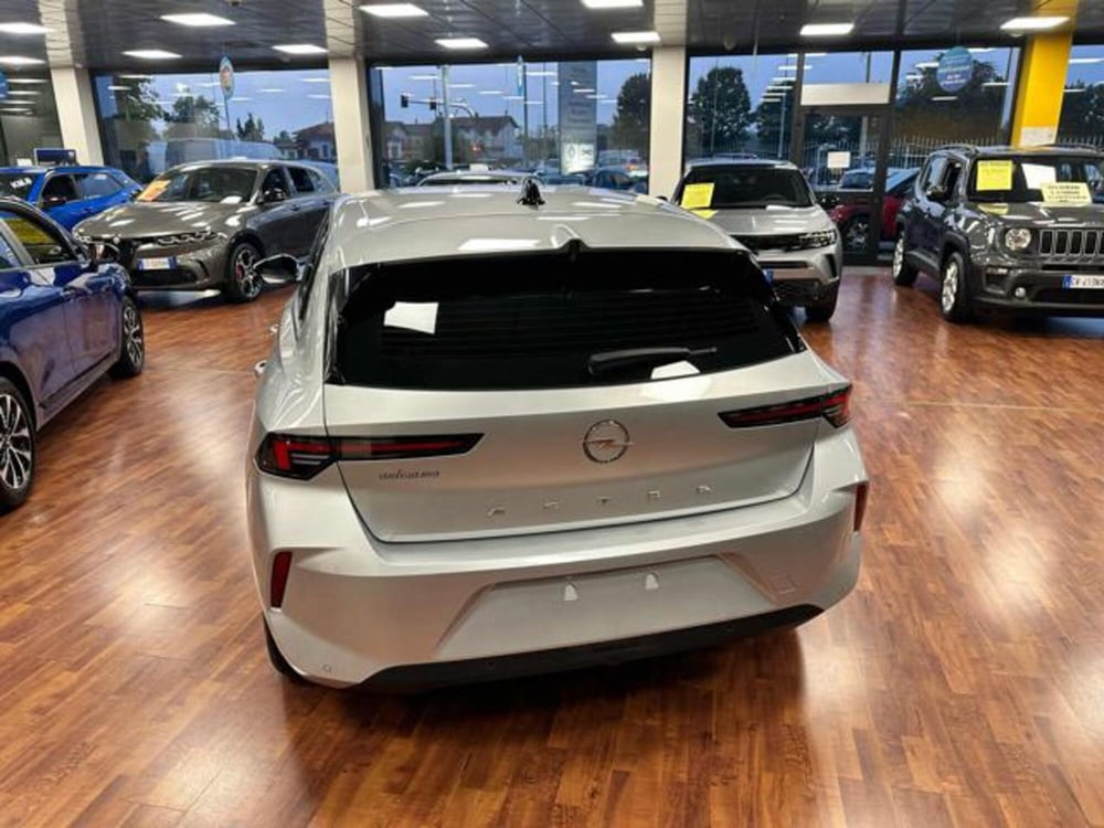 Opel Astra nuova a Milano (3)