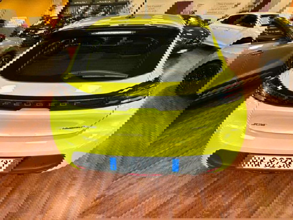 Peugeot 208 nuova a Milano (5)