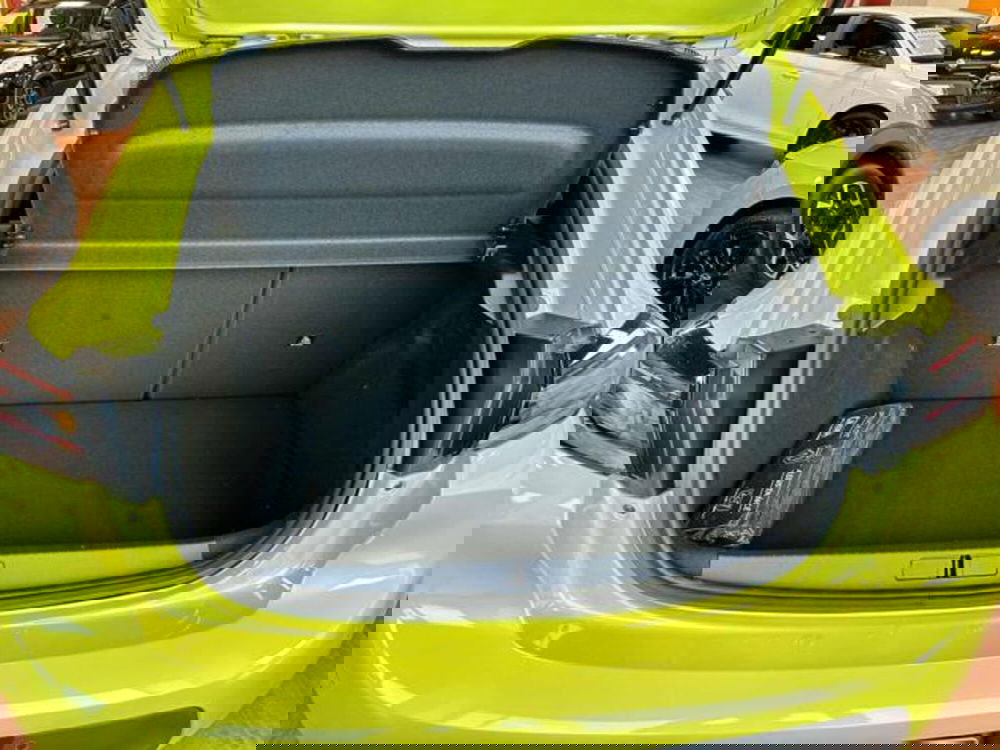 Peugeot 208 nuova a Milano (9)