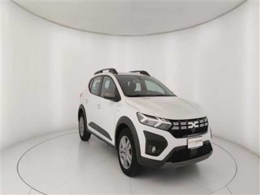 Dacia Sandero usata a Bari (11)