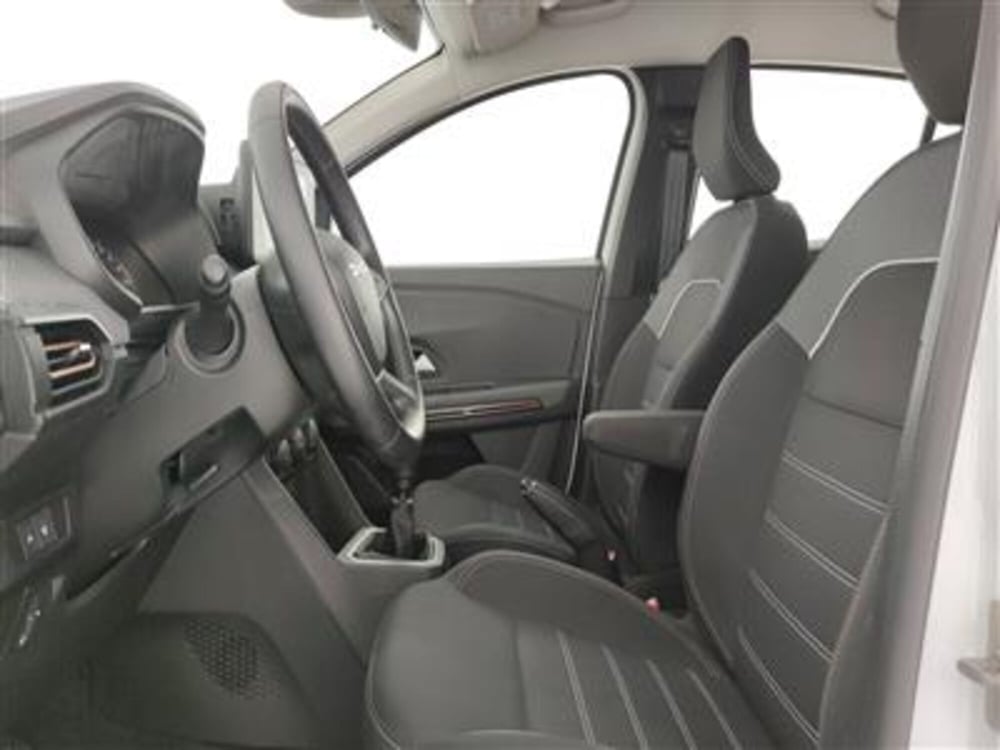 Dacia Sandero usata a Bari (12)