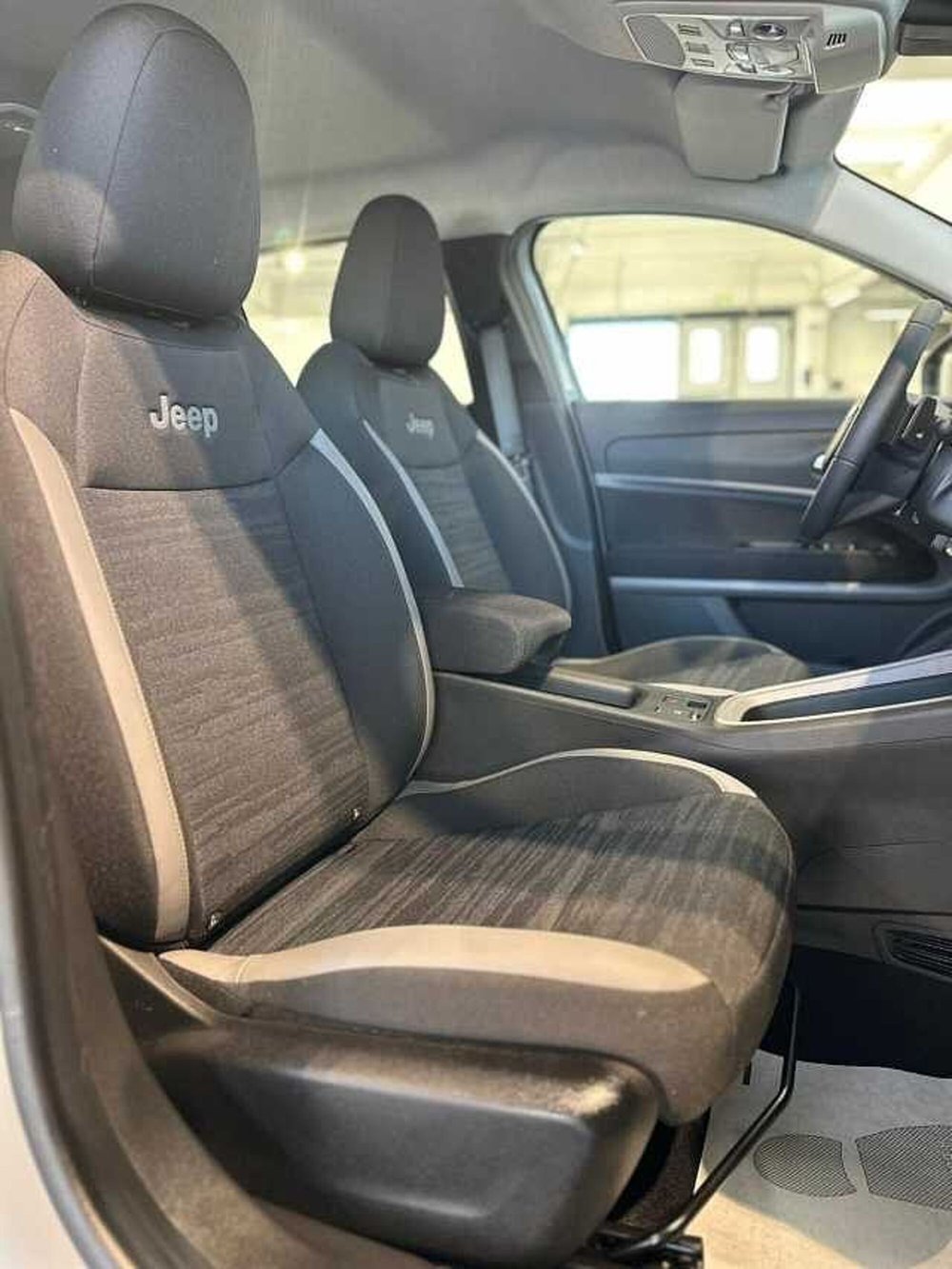 Jeep Avenger nuova a Venezia (12)
