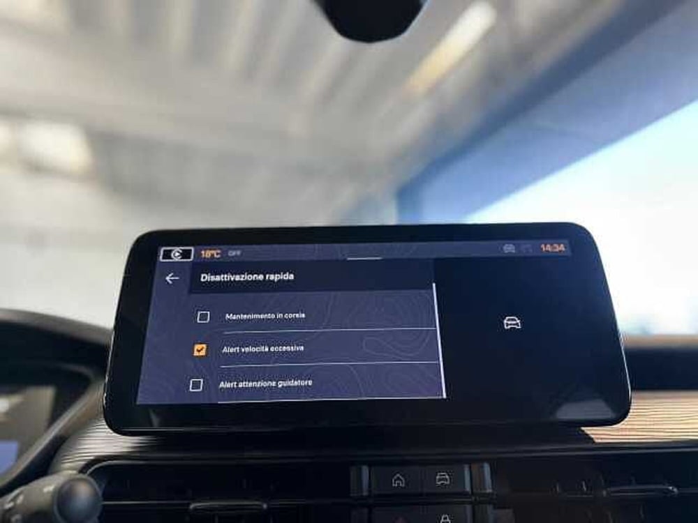 Jeep Avenger nuova a Venezia (16)