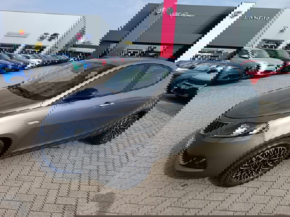 Lancia Ypsilon usata a Alessandria (10)