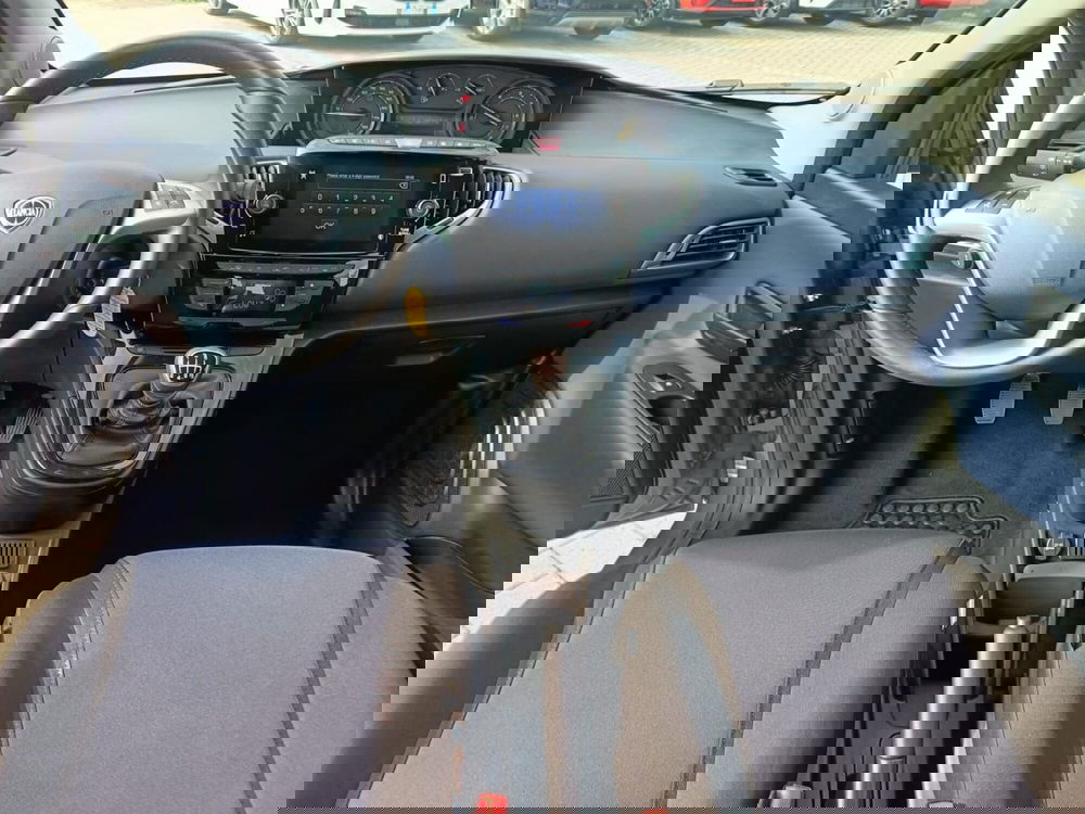 Lancia Ypsilon usata a Alessandria (17)