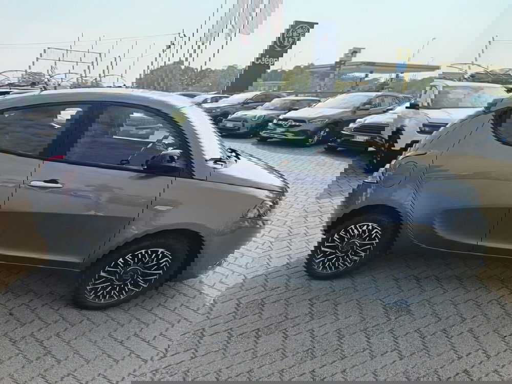 Lancia Ypsilon usata a Alessandria (4)